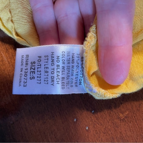 Umgee size small embroidered floral sleeve - Picture 3 of 5